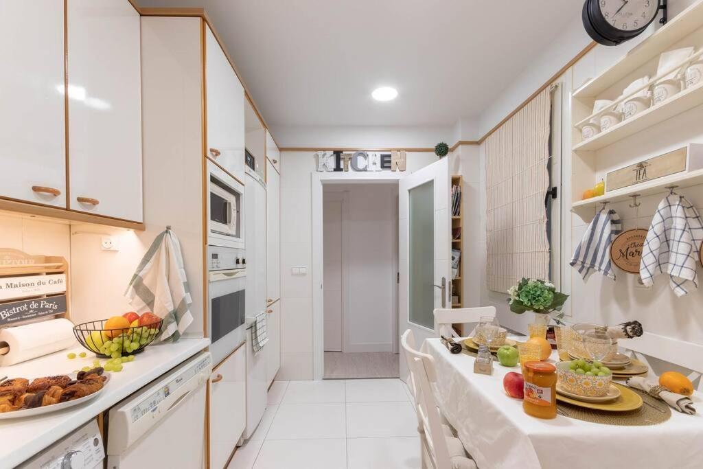 Apartamento Luxury Centro Bilbao Garaje Екстериор снимка