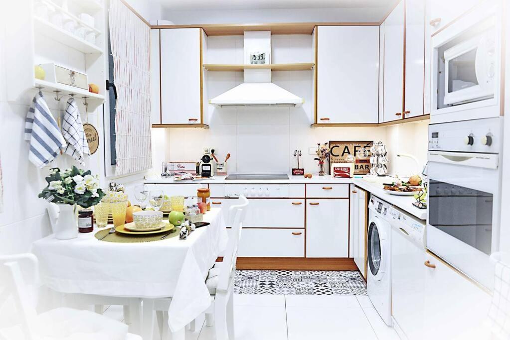 Apartamento Luxury Centro Bilbao Garaje Екстериор снимка