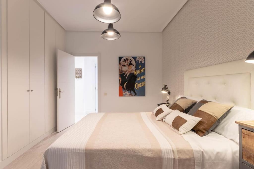 Apartamento Luxury Centro Bilbao Garaje Екстериор снимка