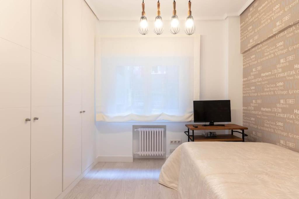 Apartamento Luxury Centro Bilbao Garaje Екстериор снимка